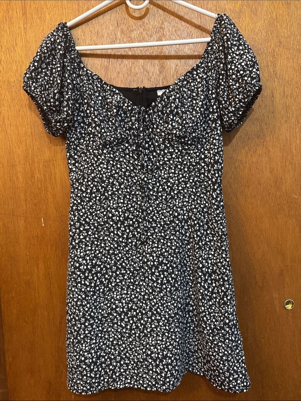 Black and White Floral Puff Sleeve Mini Dress